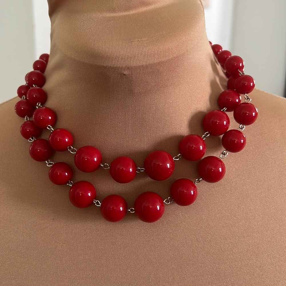 Red bead necklace